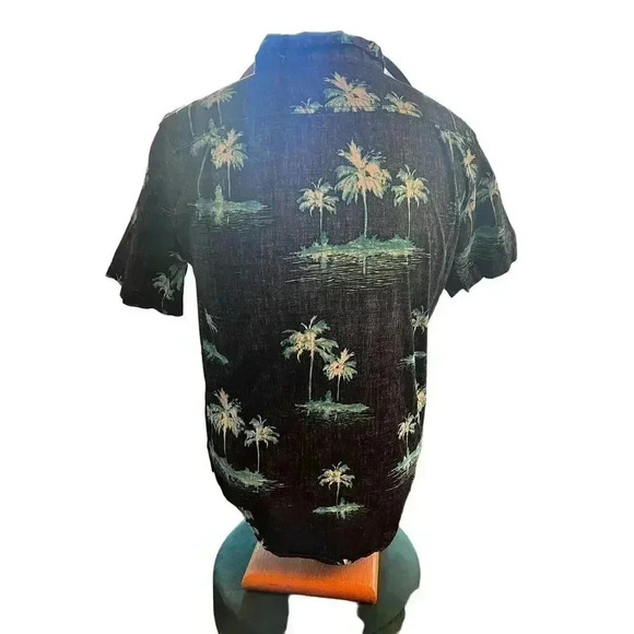 Carbon short sleeve button up Hawaiian shirt size medium - Picture 5 of 6